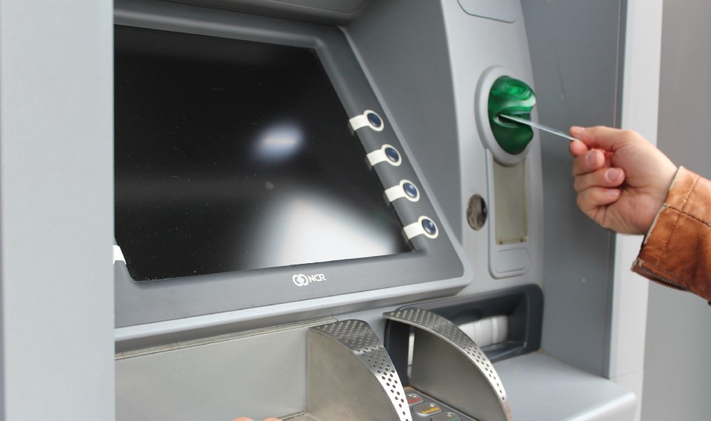 Nguyên nhân thẻ ATM bị khóa